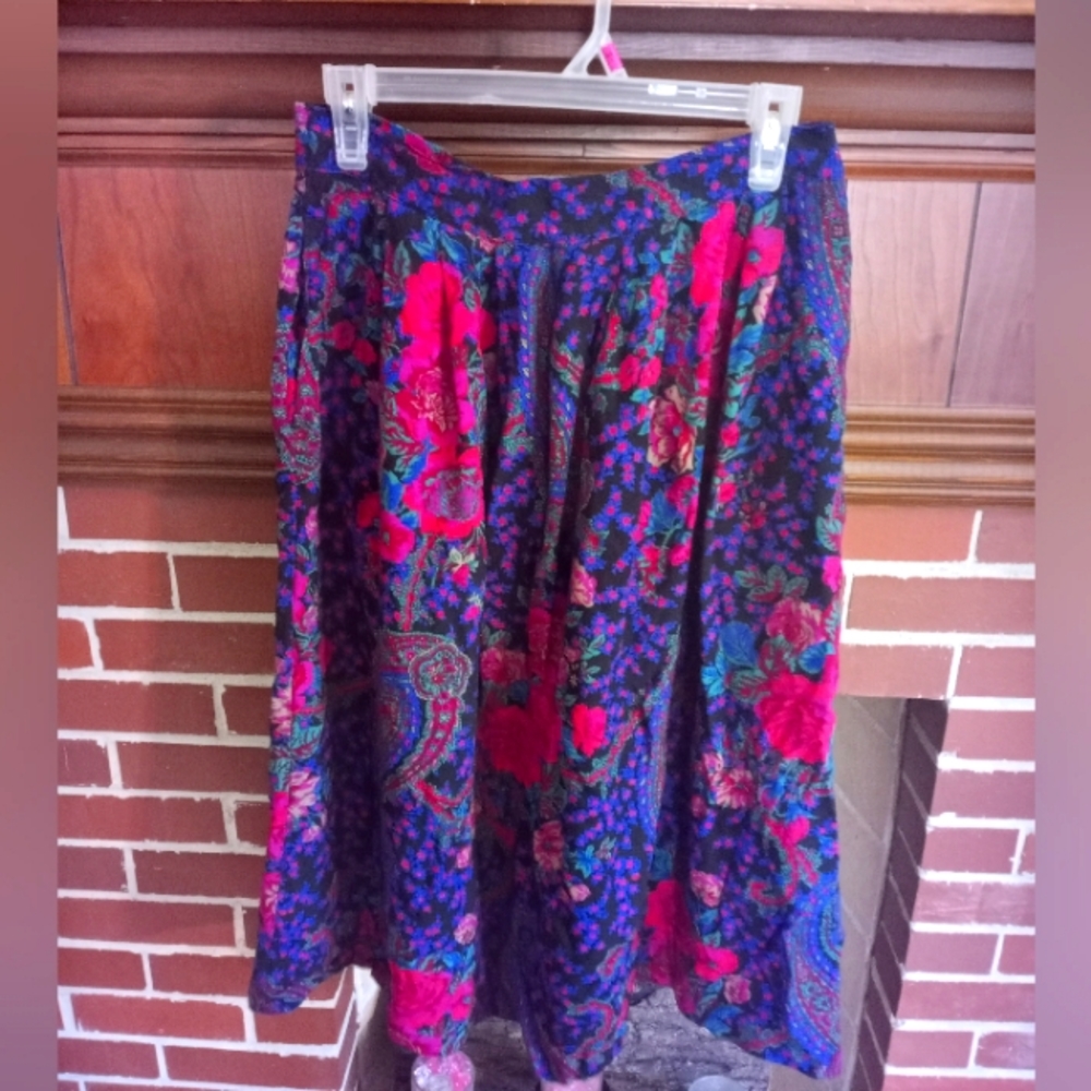 Intentions women's skirt